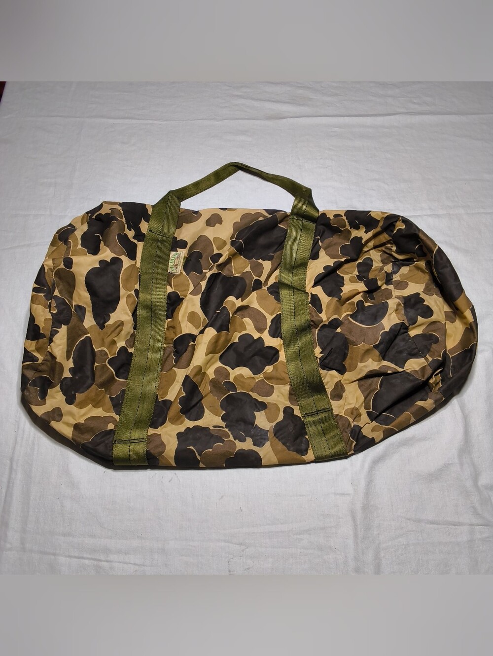 Vintage Fieldline Camo Duffel Bag Made in USA Retro Hunting Outdoor Gym Gear